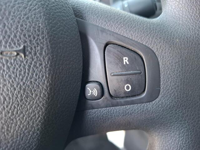 Renault TRAFIC 1.6 dCi 95 T29 L1H1 Comfort AIRCO / CRUISE CONTROLE / NAVI / 3 ZITS