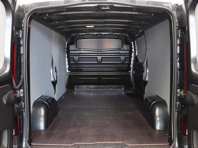 Renault TRAFIC 2.0 dCi 150pk EDC T30 L2H1 Advance | Reservewiel | Volumetrisch anti-diefstal alarm | Trekhaak | Laadruimtebetimmering | Achteruitrijcamera |