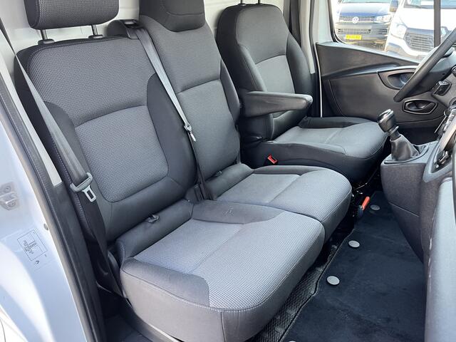 Renault TRAFIC 1.6 dCi L1H1 2x Schuifdeur Kastinrichting Airco Cruise controle Kastinrichting 3-Persoons Telefoonverbinding Parkeersensoren achter Sitebars 1e eigenaar Euro 6 Dealer onderhouden