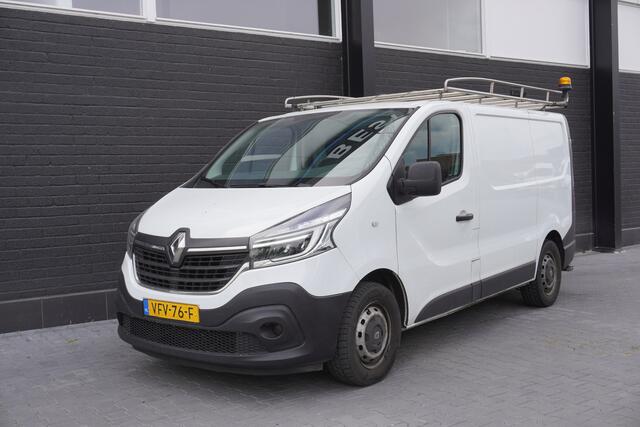 Renault TRAFIC 1.6 dCi EURO 6 - Airco - Cruise - PDC - Trekhaak - ¤ 10.900,- Excl.