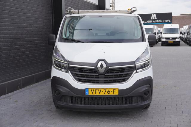 Renault TRAFIC 1.6 dCi EURO 6 - Airco - Cruise - PDC - Trekhaak - ¤ 10.900,- Excl.
