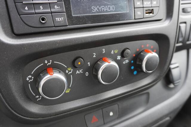 Renault TRAFIC 1.6 dCi EURO 6 - Airco - Cruise - PDC - Trekhaak - ¤ 10.900,- Excl.