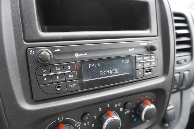 Renault TRAFIC 1.6 dCi EURO 6 - Airco - Cruise - PDC - Trekhaak - ¤ 10.900,- Excl.