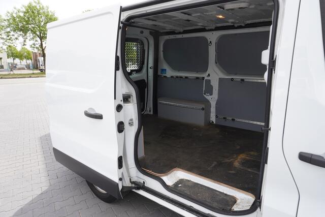 Renault TRAFIC 1.6 dCi EURO 6 - Airco - Cruise - PDC - ¤ 9.950,- Excl.