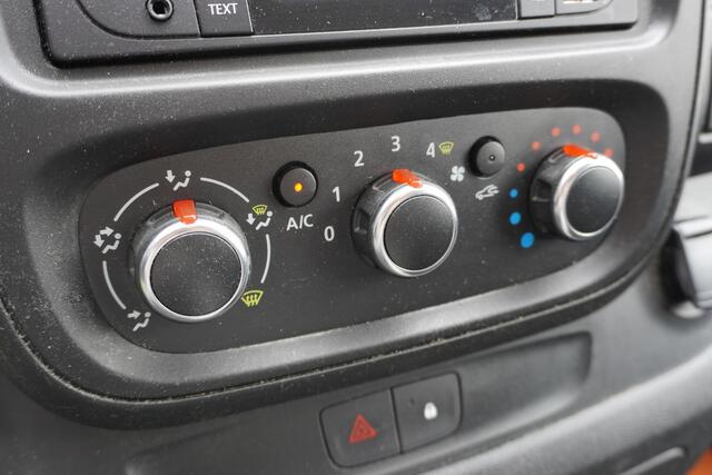 Renault TRAFIC 1.6 dCi EURO 6 - Airco - Cruise - PDC - ¤ 9.950,- Excl.