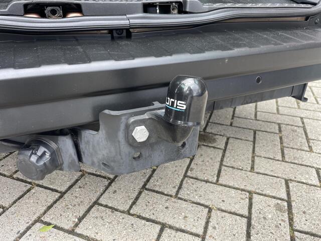 Renault TRAFIC Passenger 2.0 dCi 120 Grand Zen | Trekhaak | Parkeersensoren | Navigatie