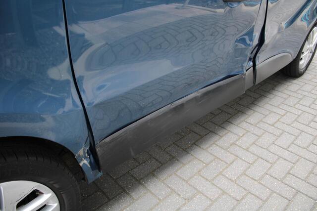 Renault TRAFIC 1.6 dCi T27 L1H1 Turbo2 Energy airco navi 3 zits zijschade