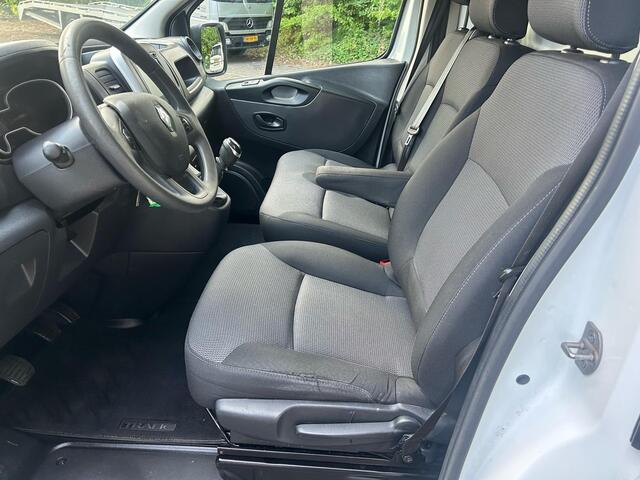 Renault TRAFIC 1.6 dCi 95 T27 L1H1 Comfort | Trekhaak | wegklapbare dakdragers | Airco | Navi |