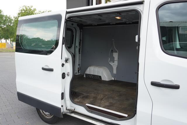 Renault TRAFIC 1.6 dCi 125PK EURO 6 - Airco - Navi - Cruise - ¤ 12.499,- Excl.