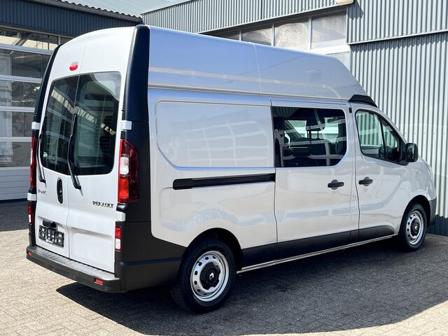 Renault TRAFIC 1.6 dCi T29 L2H2 Airco Navigatie Telefoonvoorbereiding Cruise controle 7-Persoons Omvormer Parkeerhulp achter Verlengde wielbasis 1e eigenaar Euro 6 Btw en Bpm vrij voor particulier gebruik !! Ex overheidsaut