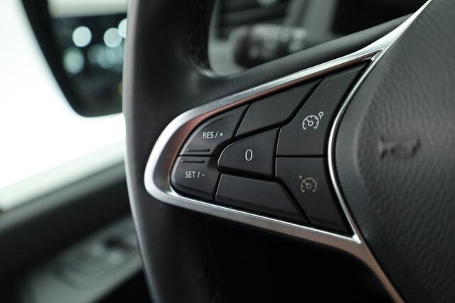 Renault TRAFIC 2.0 dCi 130pk Dubb.Cab. | L2H1 | 6 pers. | Airco | PDC | Trekhaak | Zilver met. | CarPlay