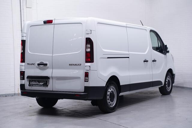 Renault TRAFIC 2.0 Blue dCi 150 pk L2H1 BPM Vrij, Apple Carplay Camera, Airco, Cruise Control, LED Koplampen, 3-Zits