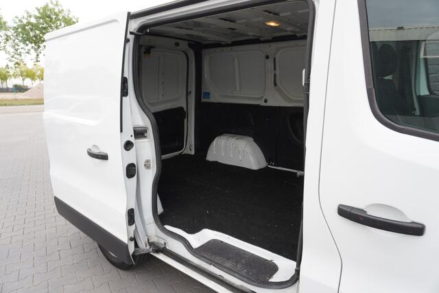 Renault TRAFIC 1.6 dCi 145PK EURO 6 - Airco - Navi - Cruise - ¤10.950,- Excl.