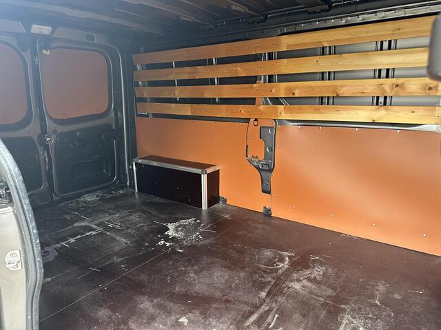 Renault TRAFIC 1.6 dCi 125 T29 L2H1 Luxe | CLIMATE CONTROL | TREKHAAK | NAVIGATIE | IMPERIAAL |