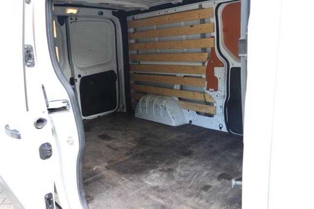 Renault TRAFIC 2.0 dCi 130 T30 L2H1 Work Edition | Airco | Navigatie | Dubbele schuifdeur | Trekhaak | Laadruimte betimmering | AppleCarplay AndroidAuto |