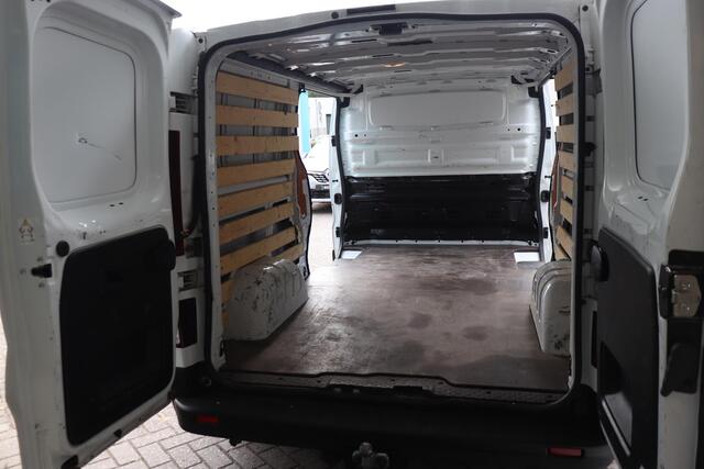 Renault TRAFIC 2.0 dCi 130 T30 L2H1 Work Edition | Airco | Navigatie | Dubbele schuifdeur | Trekhaak | Laadruimte betimmering | AppleCarplay AndroidAuto |