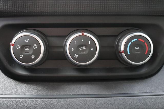 Renault TRAFIC 2.0 dCi 130 T30 L2H1 Work Edition | Airco | Navigatie | Dubbele schuifdeur | Trekhaak | Laadruimte betimmering | AppleCarplay AndroidAuto |