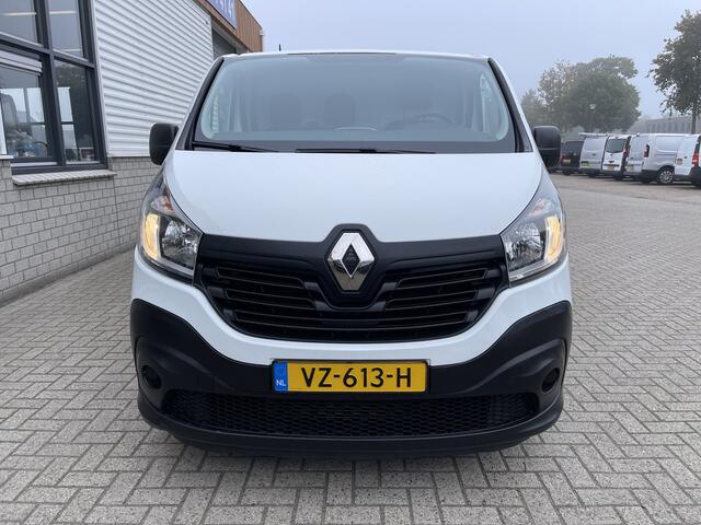 Renault TRAFIC 1.6 dCi 125pk T29 L2H1 Comfort Energy / vaste prijs rijklaar ¤ 12.950 ex btw / euro 6 diesel ! / airco / cruise / navigatie / trekhaak / dakdragers
