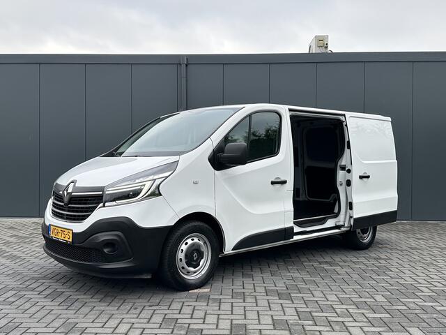 Renault TRAFIC 2.0 dCi 120 PK / L1H1 / 1e EIG. / TREKHAAK / 2x SCHUIFDEUR / AIRCO / CRUISE / NAVI / LED KOPLAMPEN