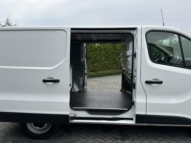 Renault TRAFIC 2.0 dCi 120 PK / L1H1 / 1e EIG. / TREKHAAK / 2x SCHUIFDEUR / AIRCO / CRUISE / NAVI / LED KOPLAMPEN