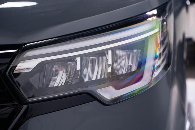 Renault TRAFIC 2.0 DCi 130 pk Dubbel Cabine Black&Grey Airco, Camera, 18" LMV, Spoiler V+A, LED Koplampen, Zwarte Grille, 6-Zits