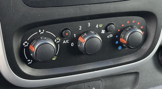 Renault TRAFIC 1.6 dCi T27 L1H1 Navi|Imperiaal|Trekhaak|Airco