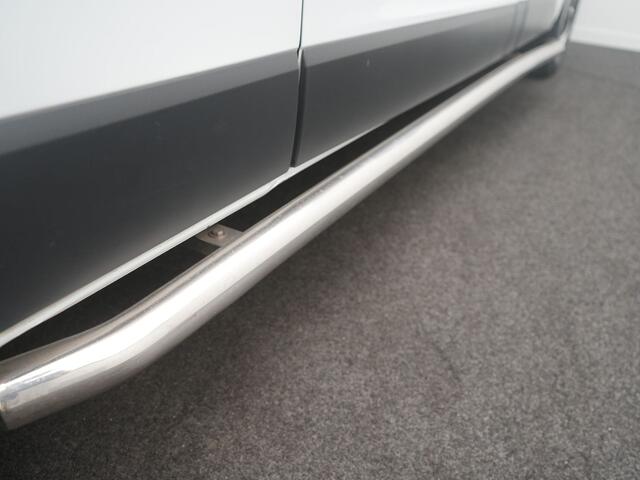 Renault TRAFIC 2.0 dCi 145 T29 L2H1 Comfort - All Seasonbanden - Cruise Control - Trekhaak - Dealeronderhouden