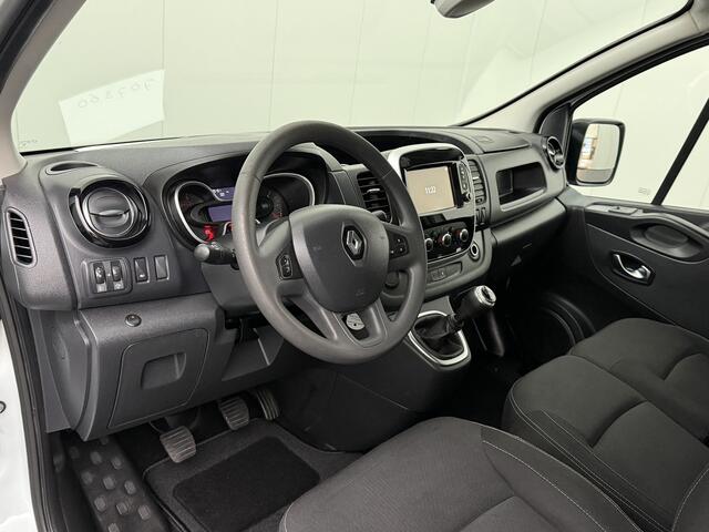Renault TRAFIC 2.0DCi 120PK Business | Imperiaal | Navigatie | Camera | Gate Locks | 3-Persoons | Betimmering