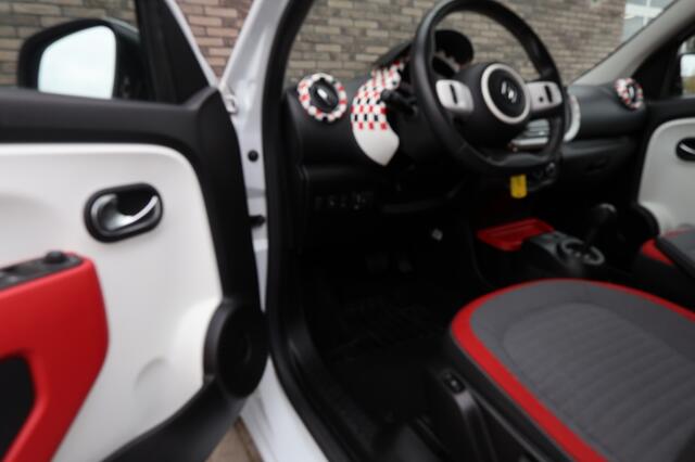 Renault TWINGO 0.9 TCe | Automaat | Stoelverwarming | Trekhaak |