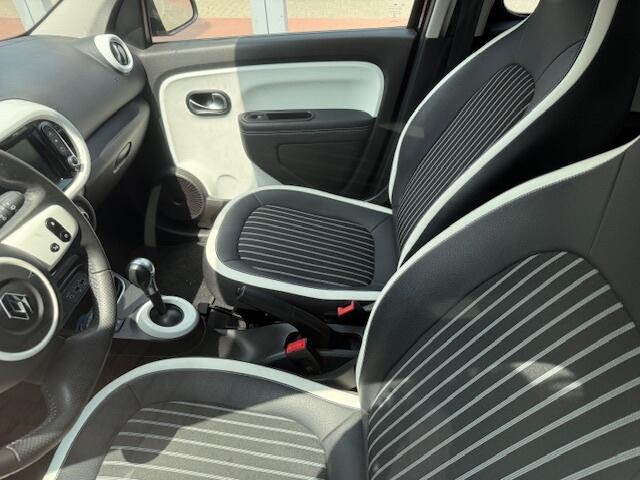 Renault TWINGO R80 Intens / Rijklaarprijs Incl 12 maanden Bovag