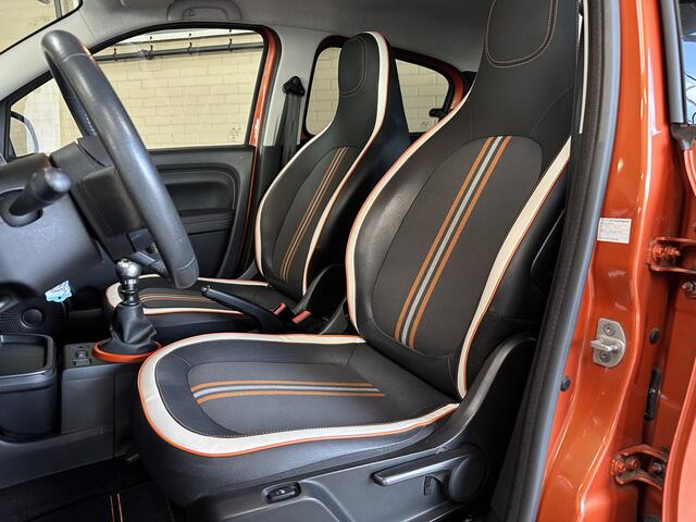 Renault TWINGO 0.9 TCe GT 110pk Navi | 17" | Camera | Bluetooth | PDC | Clima | Cruise Control | Complete historie aanwezig