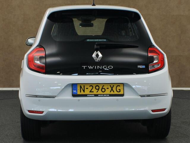 Renault TWINGO Z.E. R80 Intens SOH 95,4% !- ORIGINEEL NEDERLANDSE AUTO - 3 FASE LADEN - AFKOMSTIG VAN 1E EIGENAAR - DEELS LEDEREN BEKLEDING - PARKEERSENSOREN ACHTER - CLIMATE CONTROL - NAVIGATIE - CRUISE CONTROL - 15 INCH LICHT METALEN VELGEN - LICHT EN REGENSENSOR