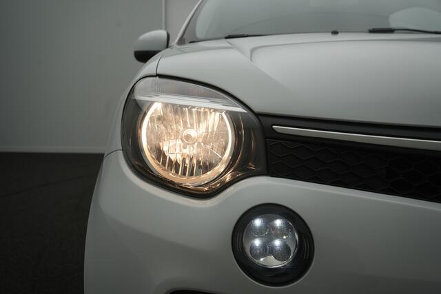 Renault TWINGO SCe 70 EDC Intens - RIJKLAARPRIJS - All Seasonbanden - Achteruitrijcamera - Cruise Control