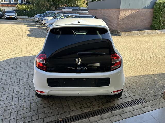 Renault TWINGO 0.9 TCe LA PARISIENNE