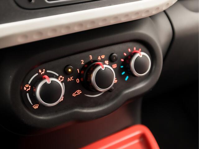 Renault TWINGO 1.0 SCe Collection (AIRCO, BLUETOOTH, NAP, 5 DEURS, LM VELGEN, CRUISE, GETINT GLAS, ELEK PAKKET, NIEUWE APK, NIEUWSTAAT)