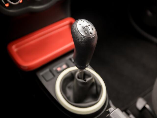 Renault TWINGO 1.0 SCe Collection (AIRCO, BLUETOOTH, NAP, 5 DEURS, LM VELGEN, CRUISE, GETINT GLAS, ELEK PAKKET, NIEUWE APK, NIEUWSTAAT)