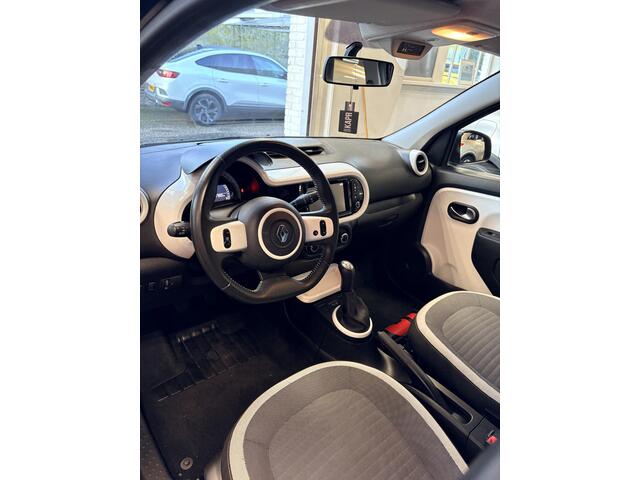 Renault TWINGO 1.0 SCe 70 Intens | Camera achter | Parkeersensoren achter | R-Link TomTom navigatie | Lichtmetalen velgen 15'' | Dealer onderhouden |
