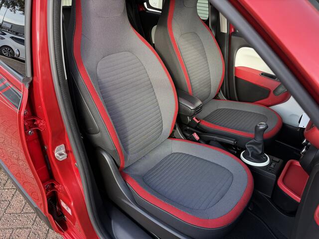 Renault TWINGO 1.0 SCe Collection | cruise control | privacy glas | 1e eigenaar | NL-auto | tijdelijk gratis Top Afleverpakket twv Eur 695