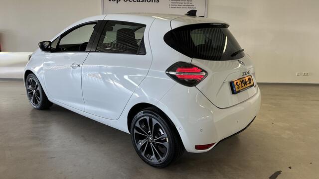 Renault ZOE R135 Iconic 52 kWh APPLE CARPLAY ANDROID AUTO / CLIMATE CONTROLE / CRUISE CONTROLE / NAVIGATIE / PARKEERSENSOREN+CAMERA.