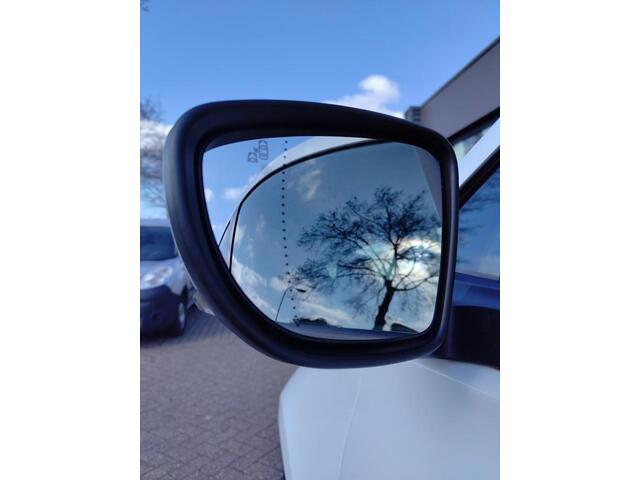 Renault ZOE ZE050 R135 Intens 52 kWh Koopaccu, camera, stoel + stuurverwarming, parkeerhulp, Android