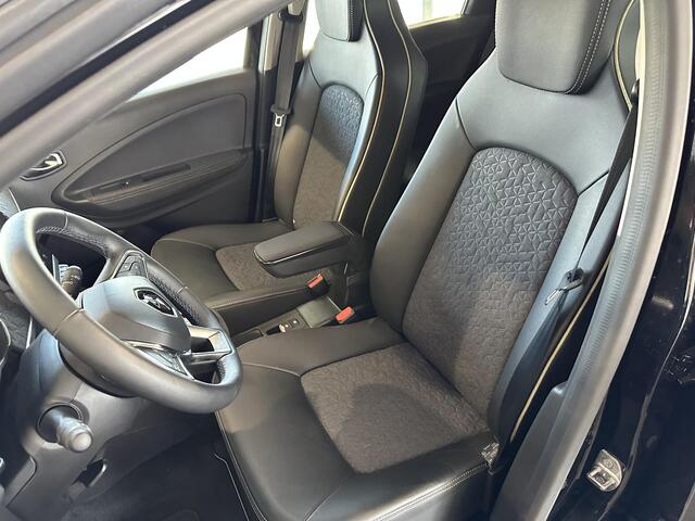 Renault ZOE R135 Iconic 52 kWh NAVIGATIE | ACHTERUITRIJCAMERA | PARKEERSENSOREN ACHTER | CLIMATE CONTROL