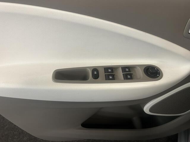 Renault ZOE R240 Intens 22 kWh | Camera | Navi | met Koopaccu ¤ 7250,-