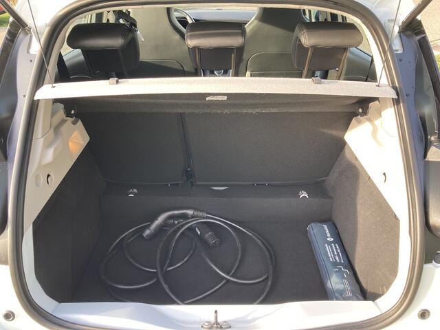 Renault ZOE E-Tech Electric R135 Intens 50 kWh (KoopBatterij) CCS-SNELLADER! / Navi / Camera / Bluetooth / Cruise / Parkeersensoren V A / Lane assist / LM Velgen 16'' /