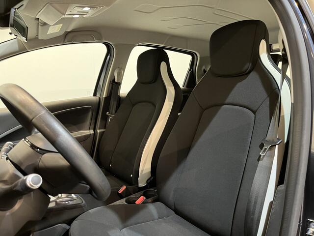 Renault ZOE R110 Life 52 kWh (Incl. Accu) / CarPlay / Airco / Cruise Control / 34.000 KM !! Prijs ex BTW ¤ 11.530,-