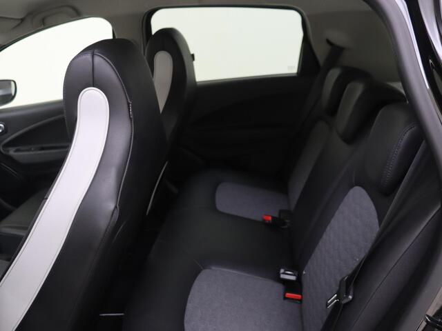 Renault ZOE R135 Intens 52 kWh INCLUSIEF BATTERIJ | Climate Control | Navigatie | Parkeersensoren Voor en Achter | Camera Achter | Cruise Control