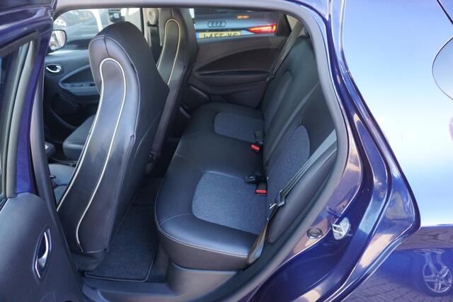 Renault ZOE R135 Iconic 52 kWh (Koopaccu) Camera | Stoelverw. | Apple Carplay * All in prijs *