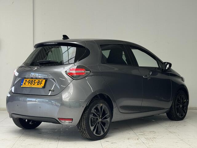 Renault ZOE R135 Iconic 52 kWh | Navigatie | Camera | Stoel + stuurverwarming | Warmtepomp |