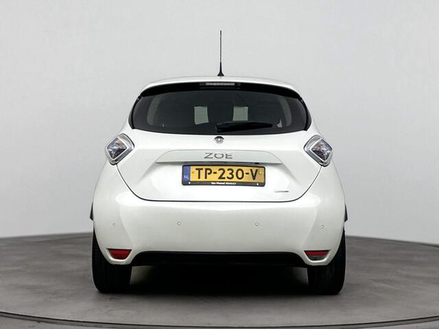 Renault ZOE R110 Bose 41 kWh Inclusief Koopaccu | Bose Sound | Parkeersensoren | Lederen Bekleding | Navigatie | Stoelverwarming | Cruise & Climate Control | Keyless entry | Apple/Android Carplay |