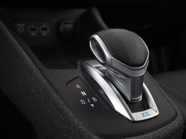 Renault ZOE R135 Intens 52 kWh | Warmtepomp | Carplay | Camera | Half leder | Keyless | Navigatie | Climate control | DAB | Cruise control