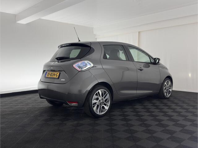 Renault ZOE (inclusive-battery) Q90 Bose Quickcharge 41 kWh Edition One {SOH-92%} LUXURY-LEATHER | FULL-LED | DIGI-COCKPIT | HEATED-COMFORTSEATS | BOSE-PREMIUM-AUDIO | CAMERA | R-LINK | PDC | PRIVACY-GLASS | 17"ALU*